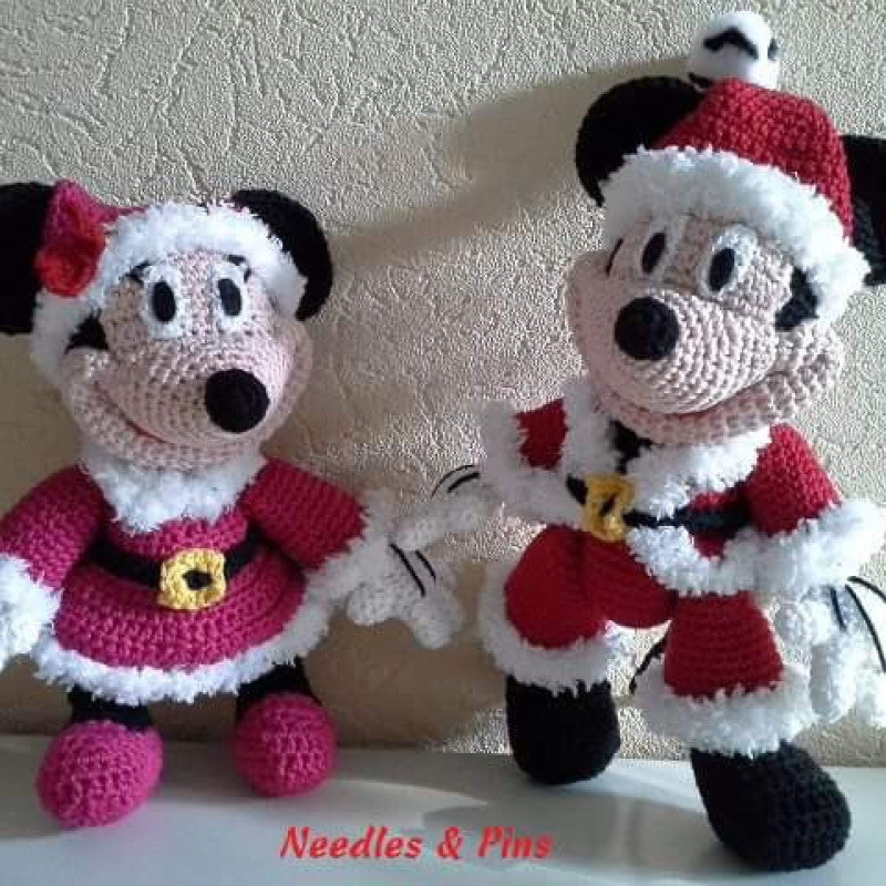 Minnie en Micky in kerstoutfit