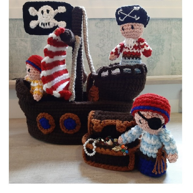 Piratenschip, piraten en buit